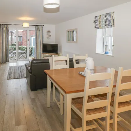 Sandy Corner * Filey